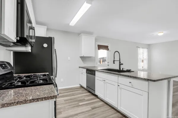 $1,740 | 5950 Lady Lane, San Antonio, TX 78242