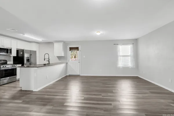 $1,740 | 5950 Lady Lane, San Antonio, TX 78242