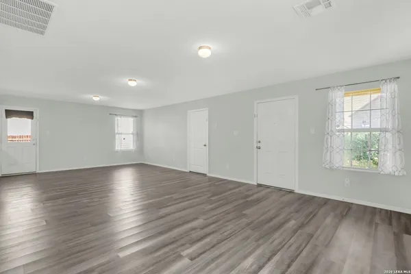 $1,740 | 5950 Lady Lane, San Antonio, TX 78242