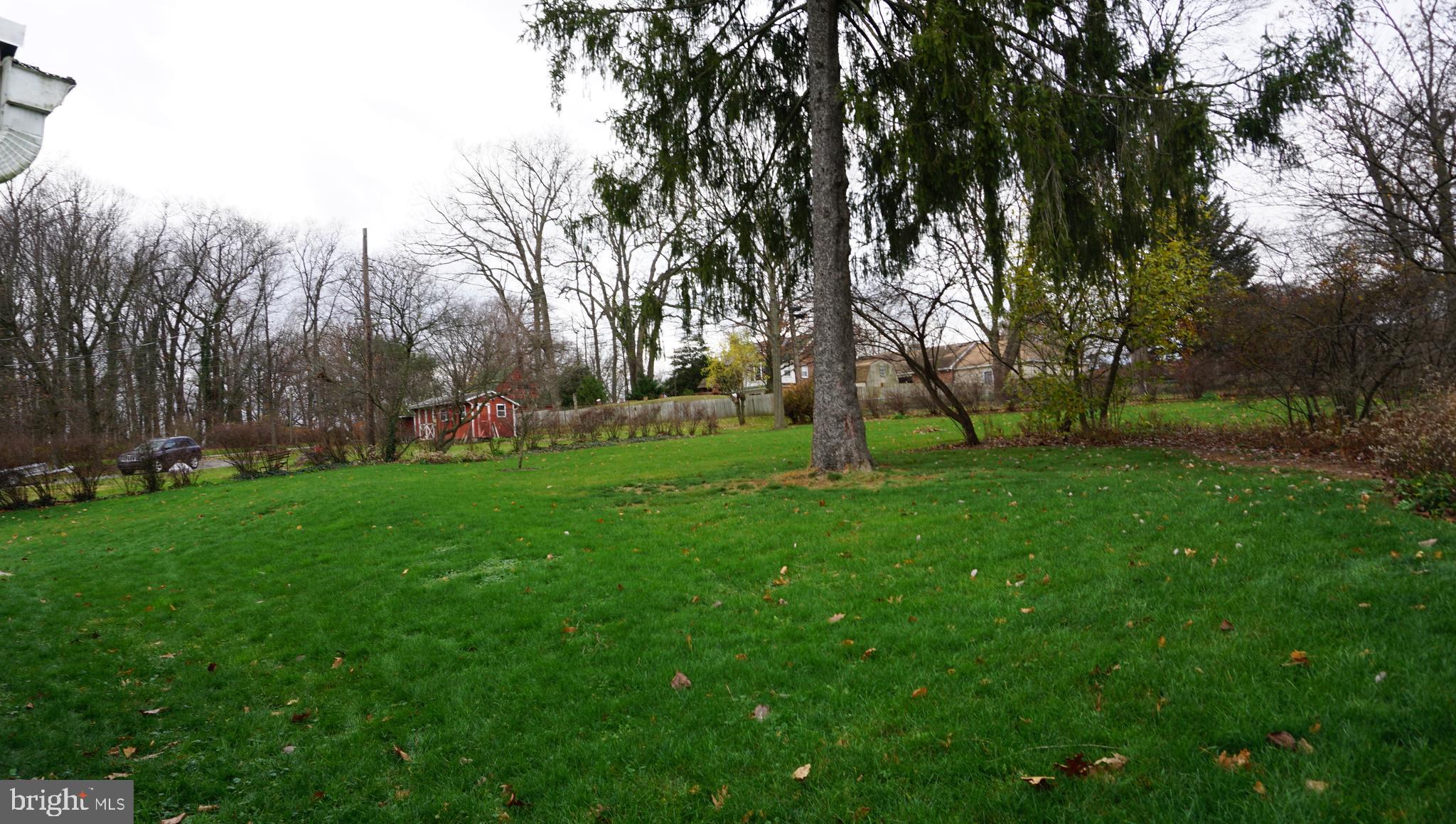 307 Hillcrest Road York, PA 17403 - Photo 5 of 21