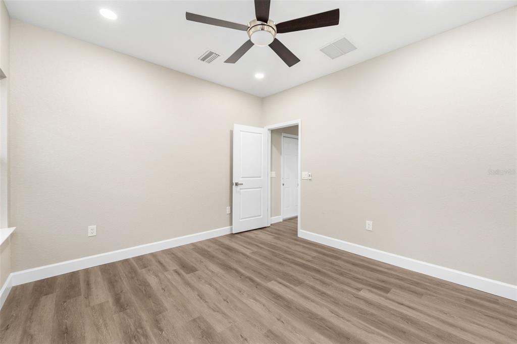 2016 Northeast 3rd Avenue Gainesville, FL 32641 - Photo 14 of 35