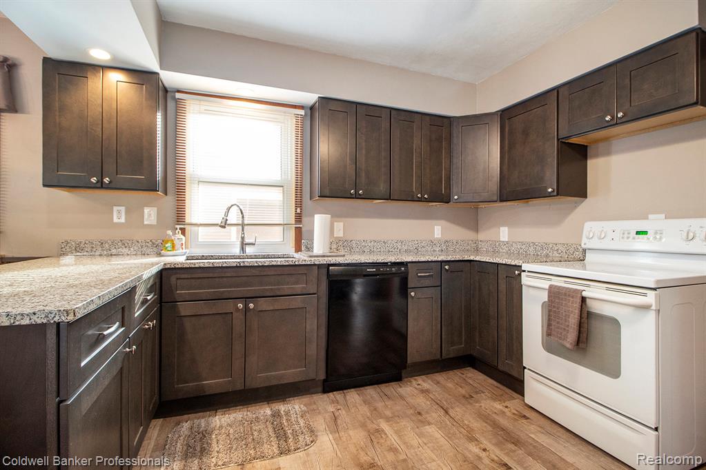 5010 Cass Elizabeth Road Waterford, MI 48327 - Photo 13 of 31 Gallery Image 13