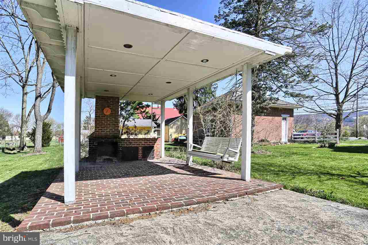 517 Pine Road Carlisle, PA 17015 - Photo 4 of 25 Gallery Image 4