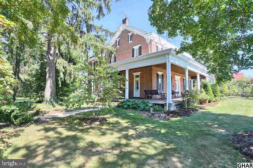 517 Pine Road Carlisle, PA 17015 - Photo 6 of 25 Gallery Image 6
