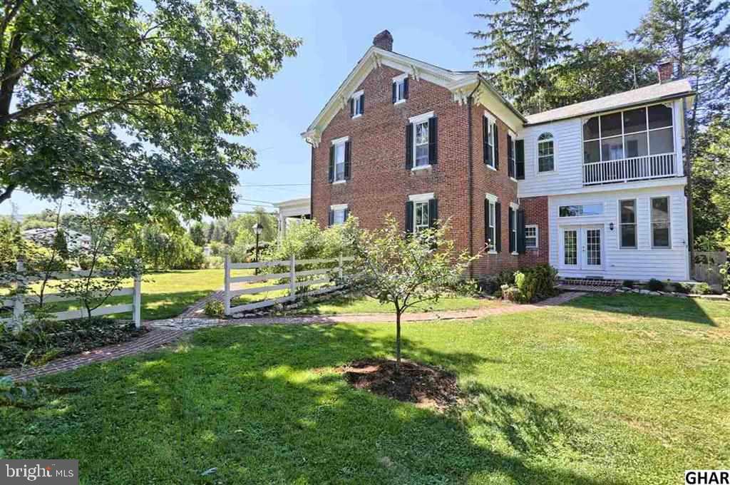 517 Pine Road Carlisle, PA 17015 - Photo 9 of 25 Gallery Image 9