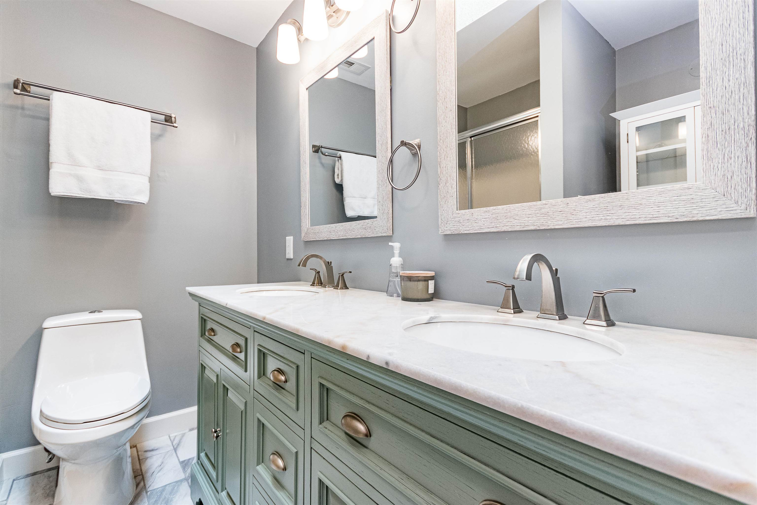 4637 Fawnbrook Circle Raleigh, NC 27612 - Photo 15 of 25 Primary bath