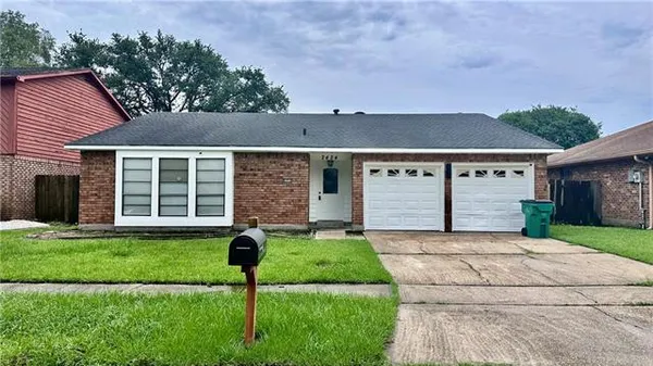 $2,200 | 2424 Park Pl Drive, Gretna, LA 70056
