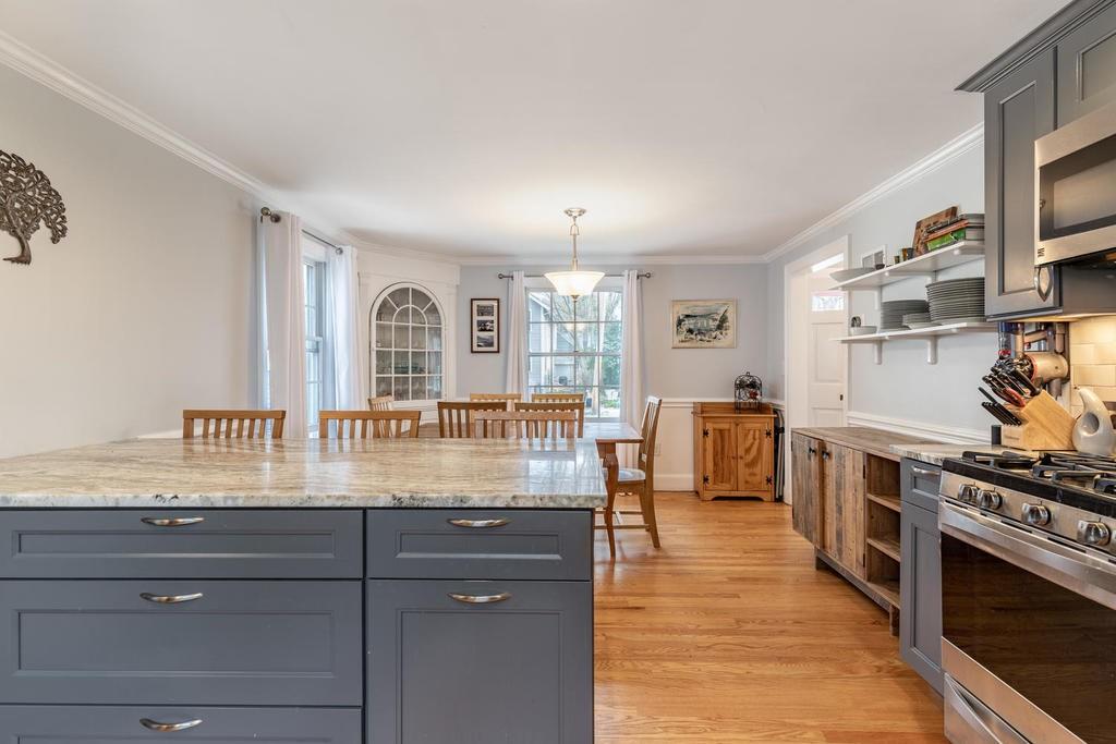 5 Hallron Road Newton, MA 02462 - Photo 14 of 34