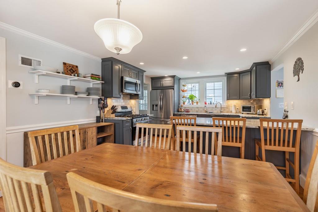 5 Hallron Road Newton, MA 02462 - Photo 18 of 34