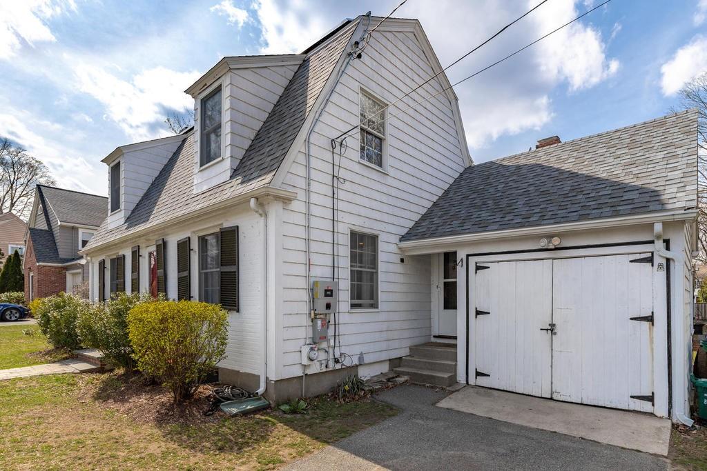 5 Hallron Road Newton, MA 02462 - Photo 3 of 34