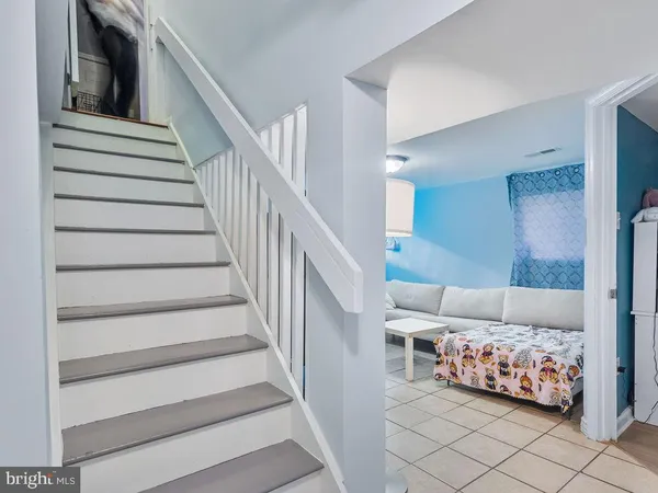 a view of entryway and hall