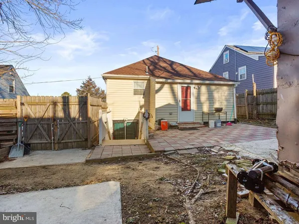 $455,000 | 310 70th Place, Capitol Heights, MD 20743