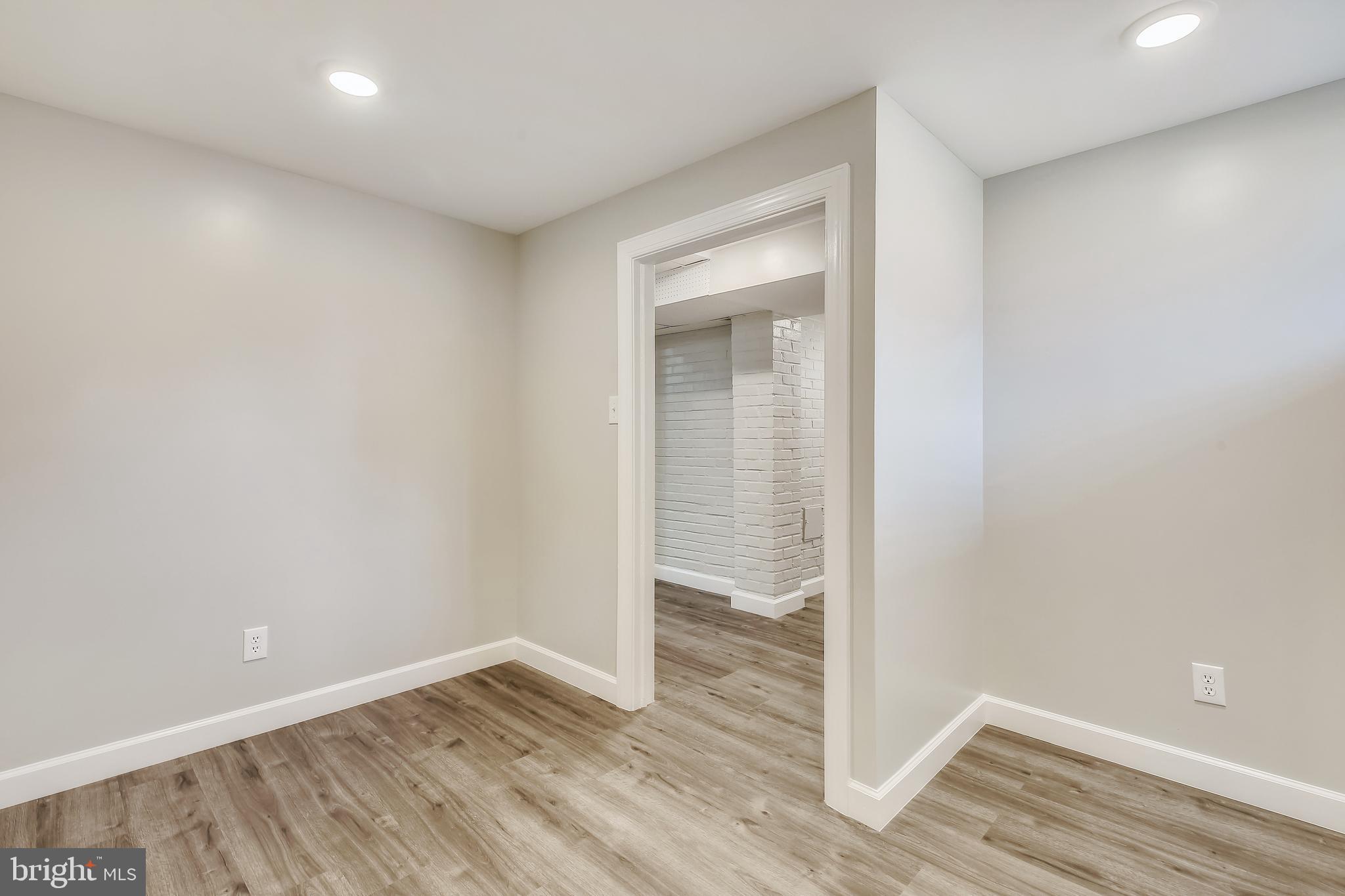 7920 Jackson Road Alexandria, VA 22308 - Photo 20 of 39 Den/office