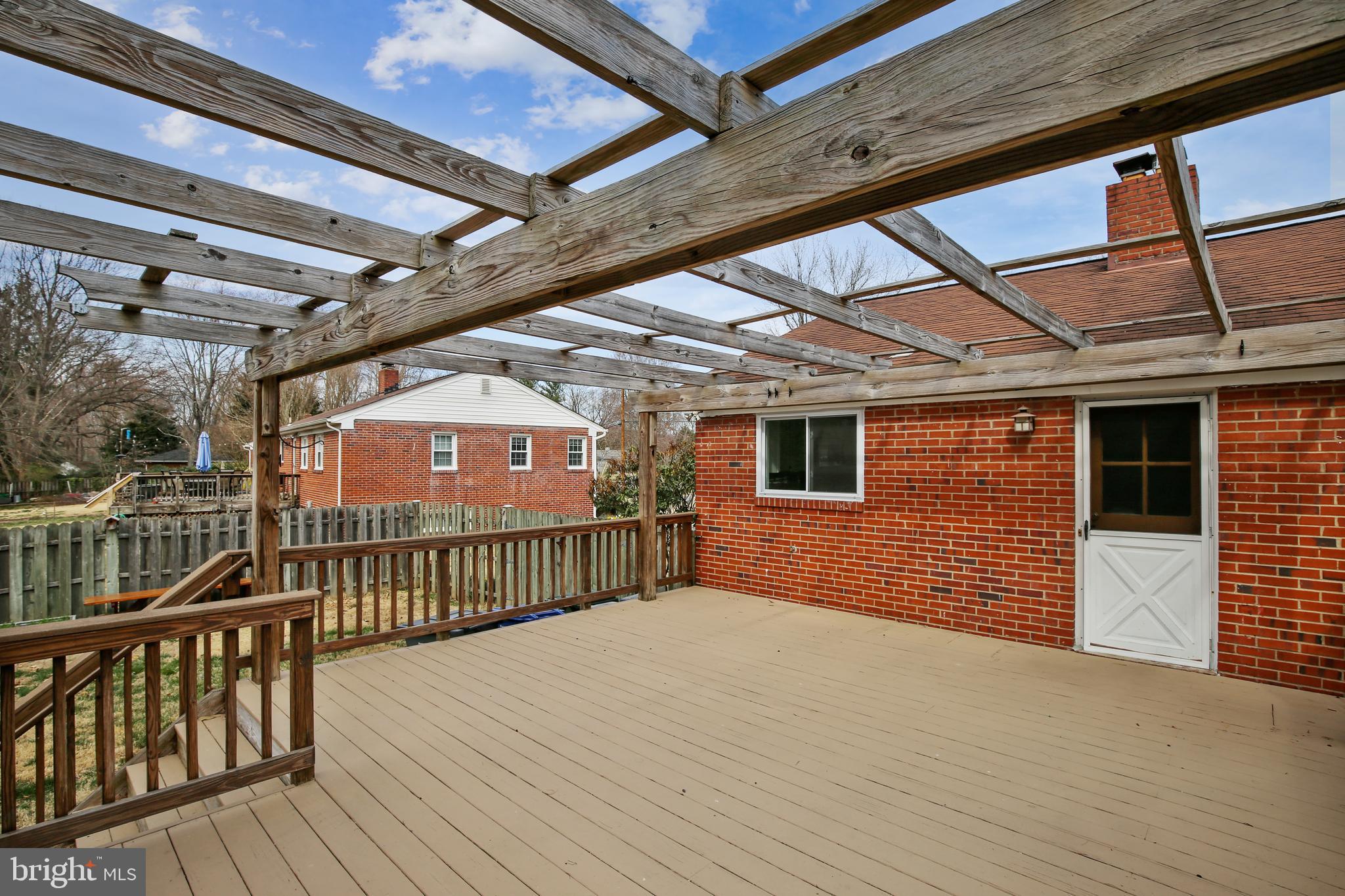 7920 Jackson Road Alexandria, VA 22308 - Photo 38 of 39 Huge deck adjacent to kitchen