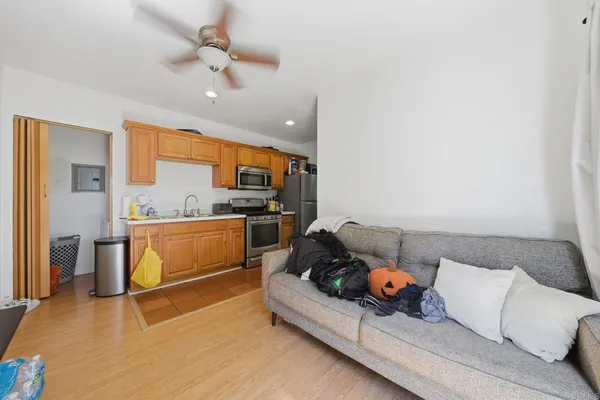 $949,900 | 916 Madera Street, San Diego, CA 92114