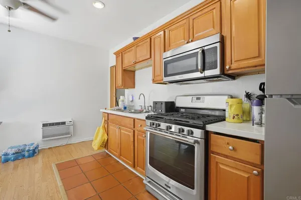 $949,900 | 916 Madera Street, San Diego, CA 92114