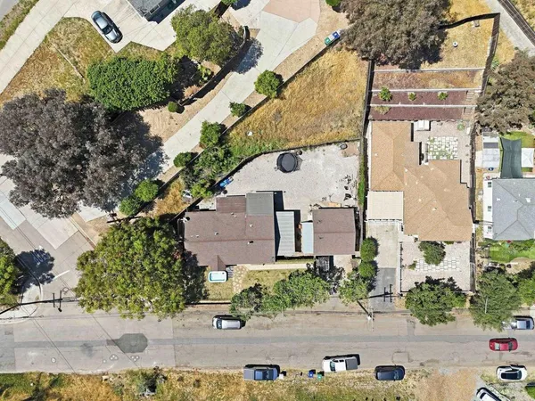 $949,900 | 916 Madera Street, San Diego, CA 92114