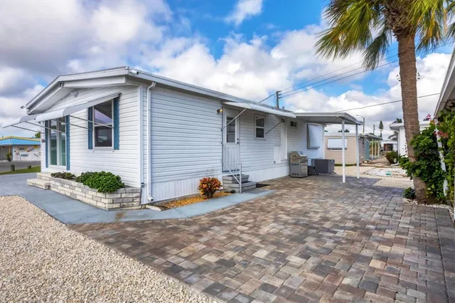 $394,000 | 2209 Iowa Avenue, Bradenton, FL 34207