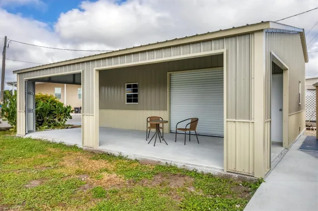 $394,000 | 2209 Iowa Avenue, Bradenton, FL 34207