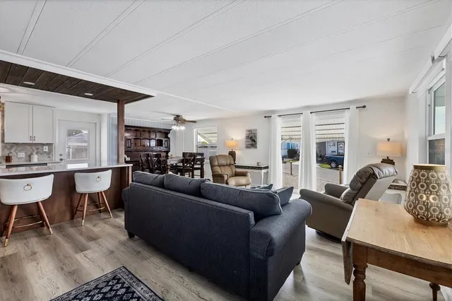 $394,000 | 2209 Iowa Avenue, Bradenton, FL 34207