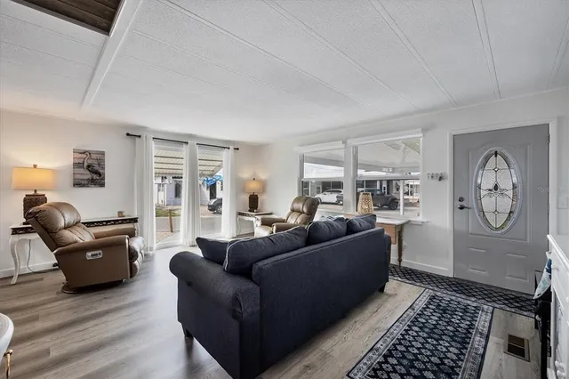 $394,000 | 2209 Iowa Avenue, Bradenton, FL 34207