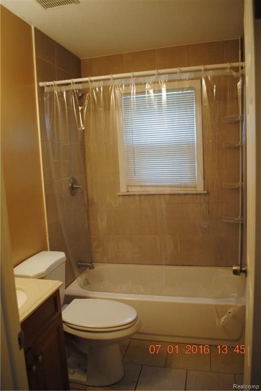 26050 Beverly Road Taylor, MI 48180 - Photo 2 of 17