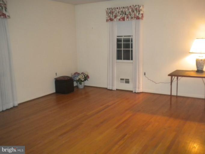 2216 Boxmere Road Lutherville-Timonium, MD 21093 - Photo 22 of 30 Bedroom