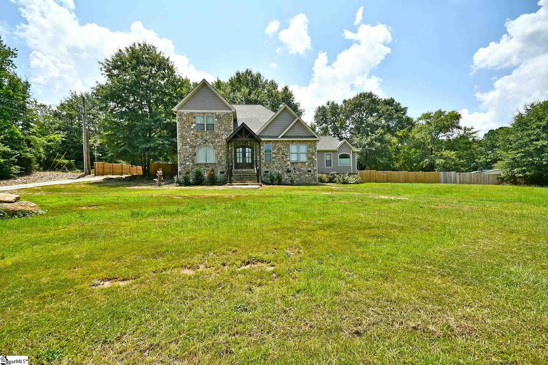 105 Robin Drive Fountain Inn, SC 29644 - Photo 1 of 33 Gallery Image 1