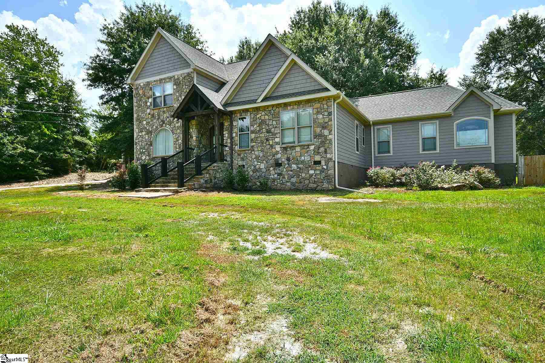 105 Robin Drive Fountain Inn, SC 29644 - Photo 2 of 33 Gallery Image 2