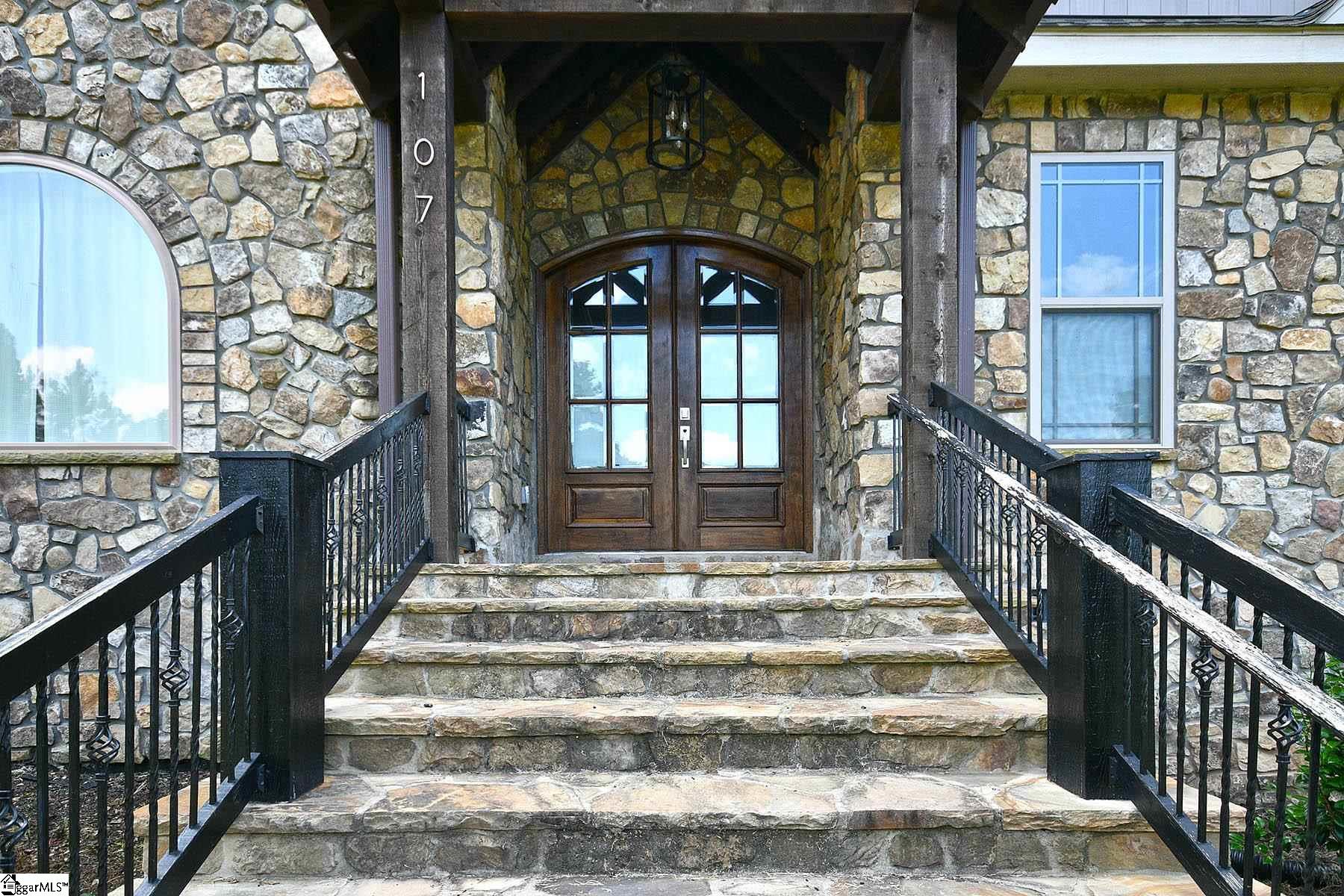 105 Robin Drive Fountain Inn, SC 29644 - Photo 3 of 33 Gallery Image 3