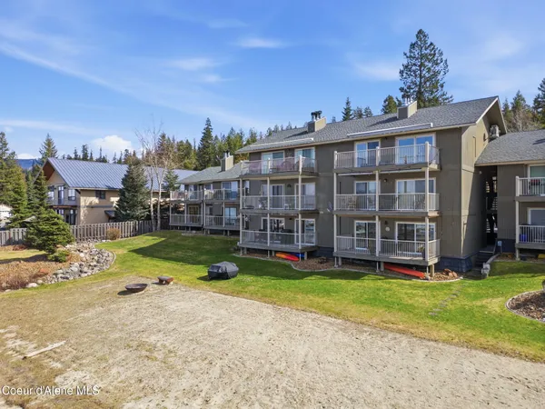 $780,000 | 328 Bayview Drive, Unit 2, Coolin, ID 83821