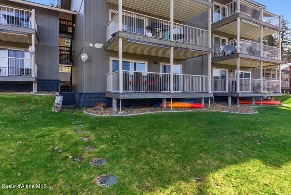 $780,000 | 328 Bayview Drive, Unit 2, Coolin, ID 83821