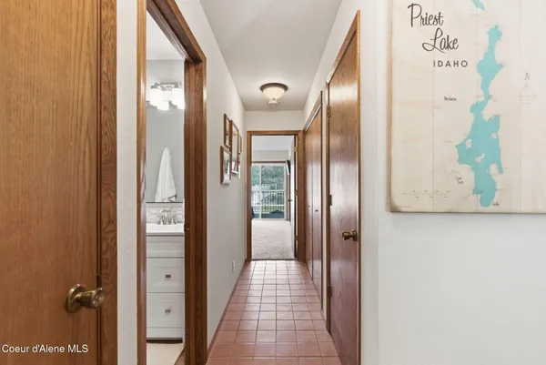 $780,000 | 328 Bayview Drive, Unit 2, Coolin, ID 83821