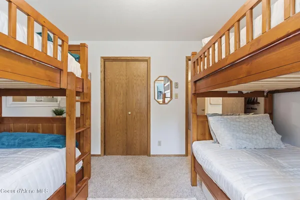 $780,000 | 328 Bayview Drive, Unit 2, Coolin, ID 83821