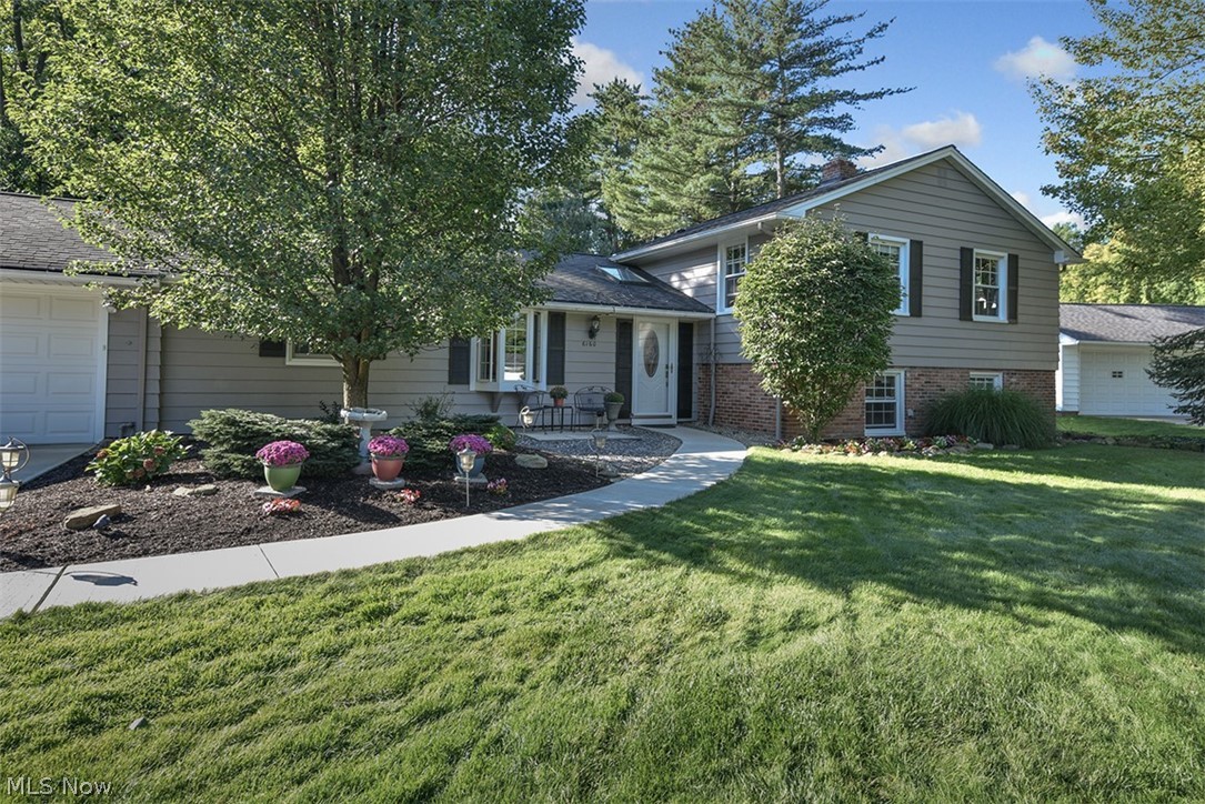 6160 Hemingway Road Cleveland, OH 44143 - Photo 1 of 30 Gallery Image 1