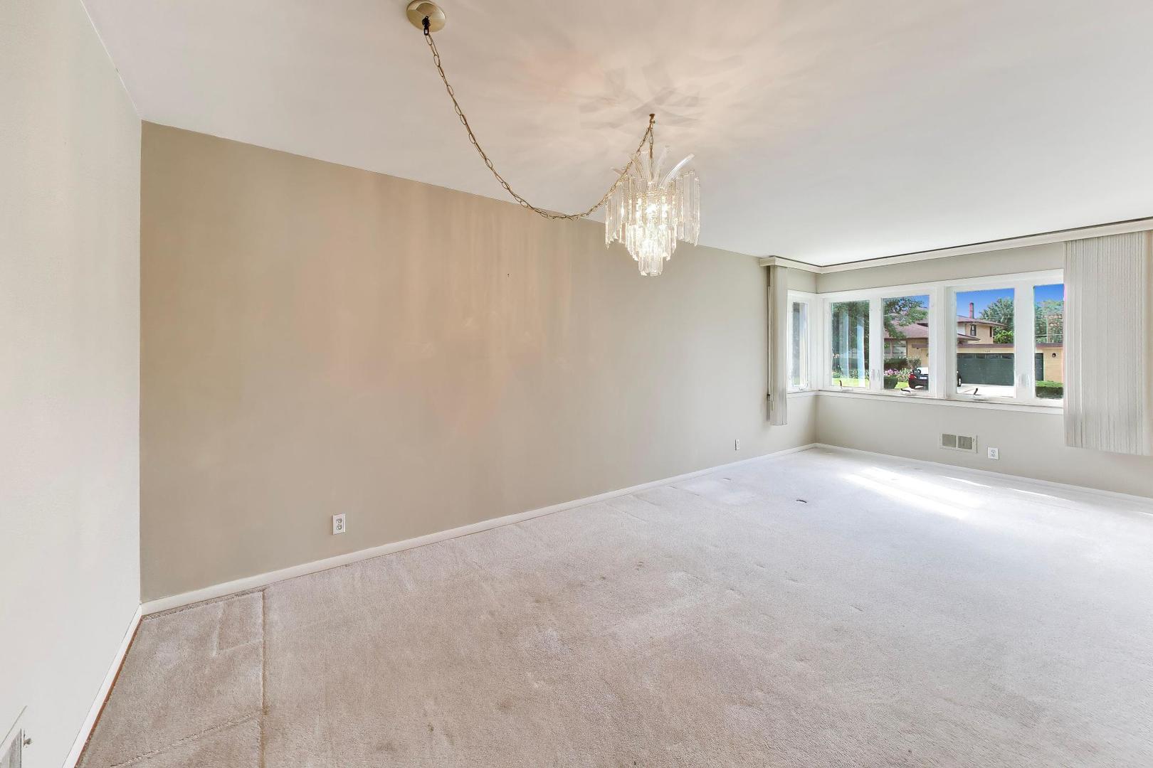 7338 Beckwith Road Morton Grove, IL 60053 - Photo 9 of 51 Gallery Image 9