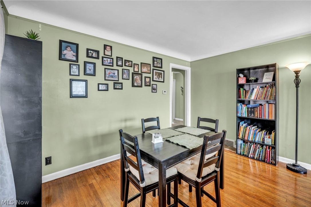 13570 Cedar Road Cleveland, OH 44118 - Photo 9 of 50