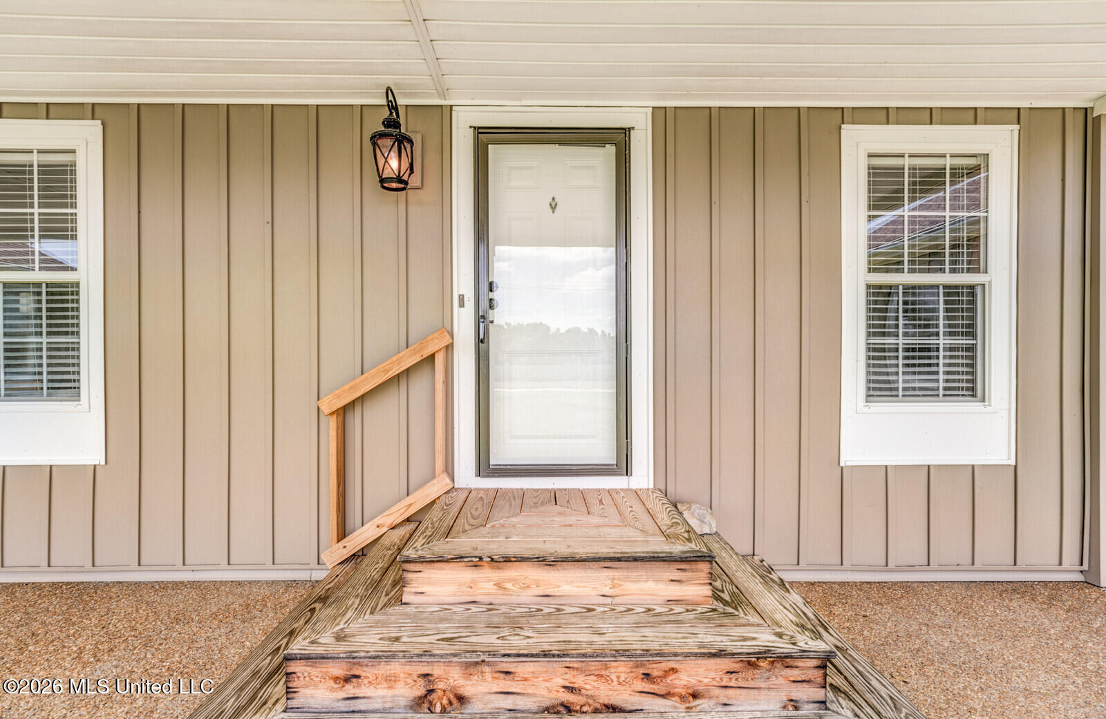 1114 Riverview Road Sardis, MS 38666 - Photo 5 of 54 05_DSC02413_4_5_6_7_mls
