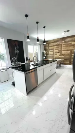 $3,500 | 6923 Julia Gardens Drive, Coconut Creek, FL 33073