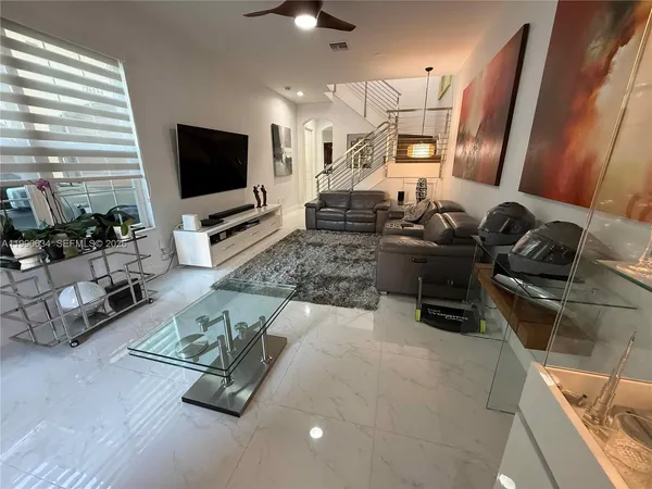 $3,500 | 6923 Julia Gardens Drive, Coconut Creek, FL 33073