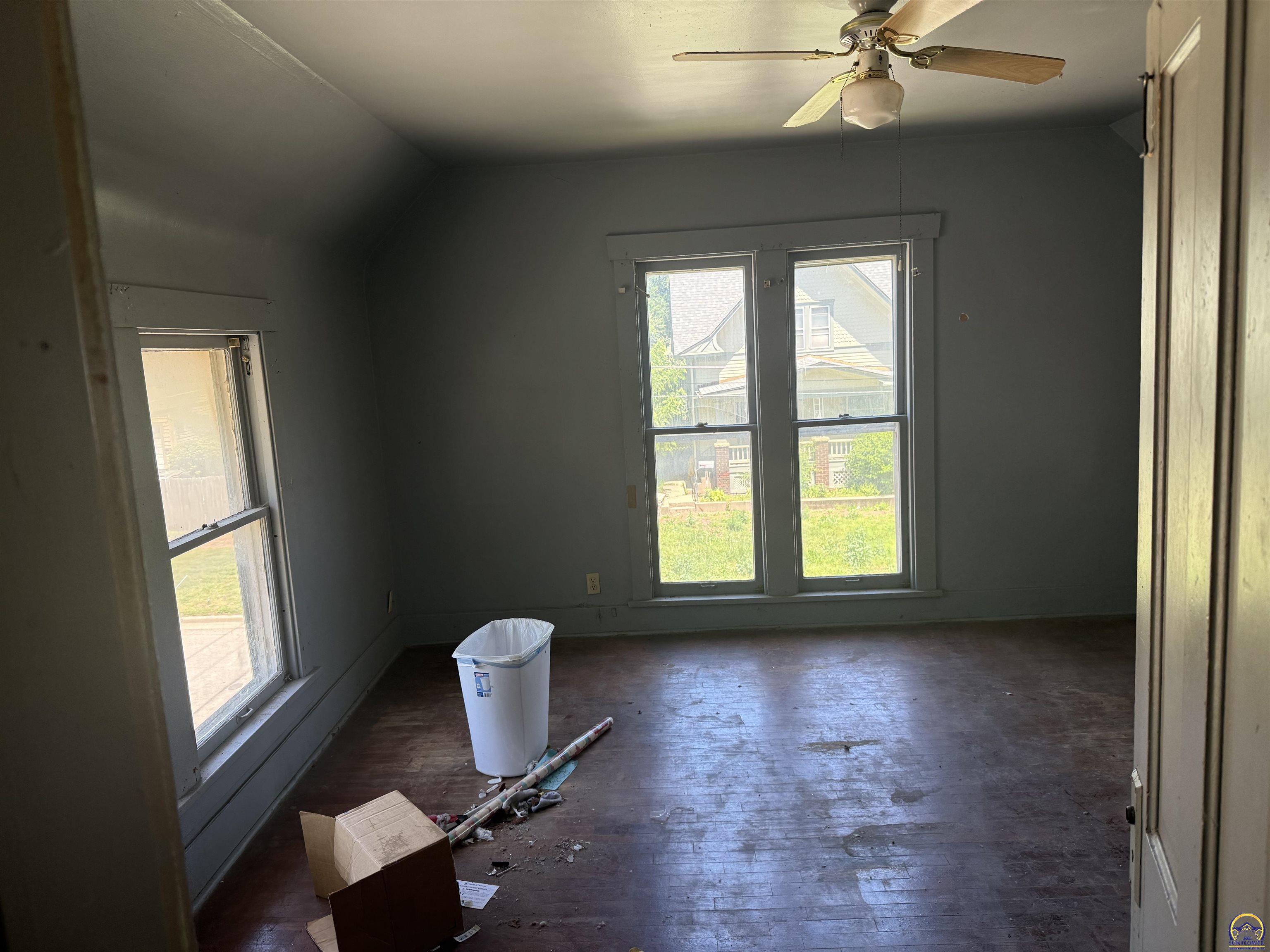911 Southwest 3rd Street Topeka, KS 66606 - Photo 16 of 18