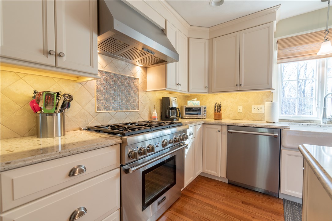 9 Southbury Road Cumberland, RI 02864 - Photo 8 of 50