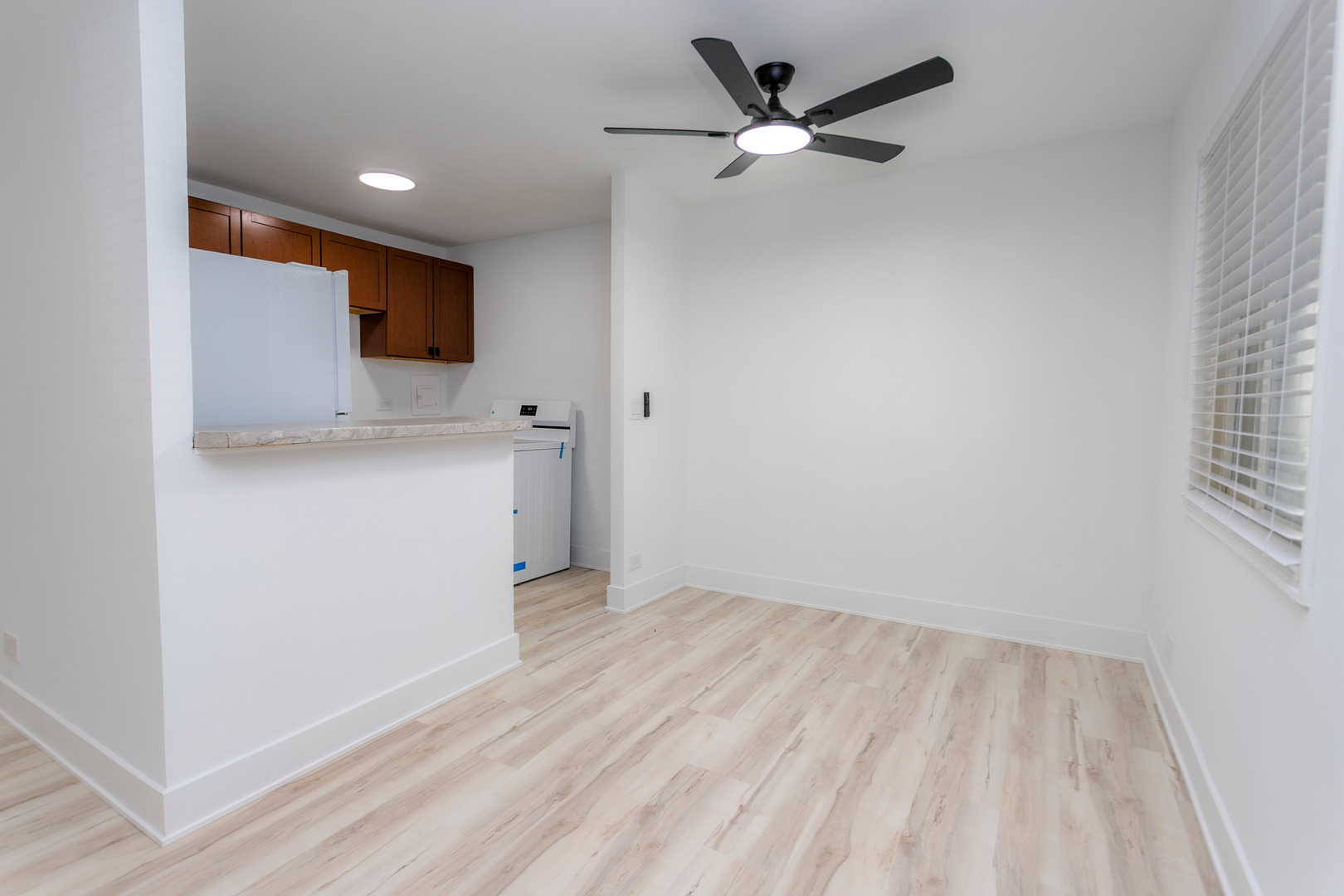 2406 West Algonquin Road, Unit 4 Rolling Meadows, IL 60008 - Photo 5 of 19 Gallery Image 5