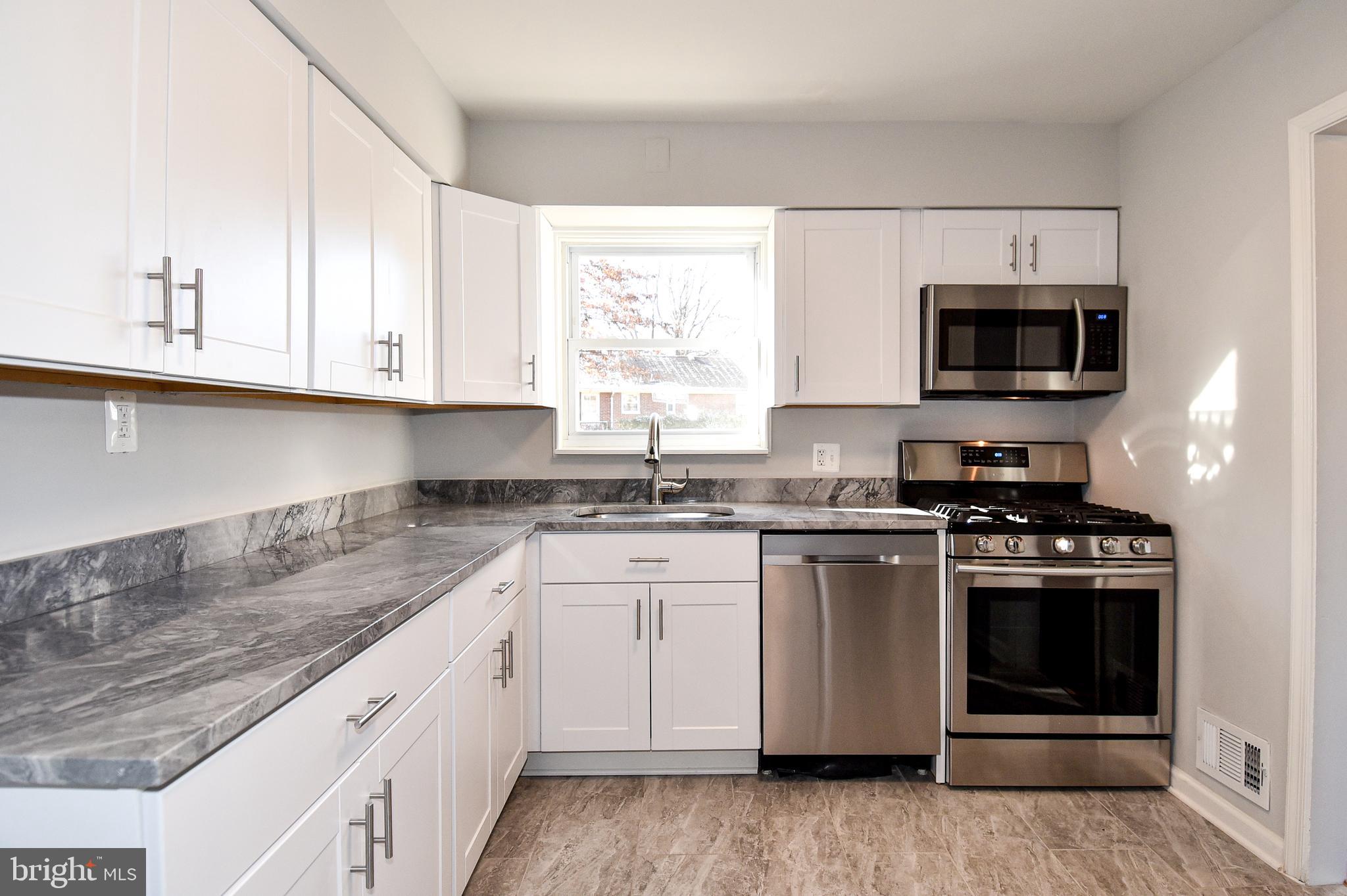 6831 Inverness Drive Springfield, VA 22150 - Photo 4 of 42 Incredible Kitchen Renovation