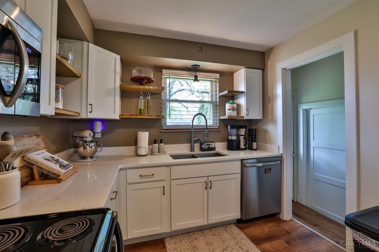 10748 Plainfield Road Sharonville, OH 45241 - Photo 15 of 28