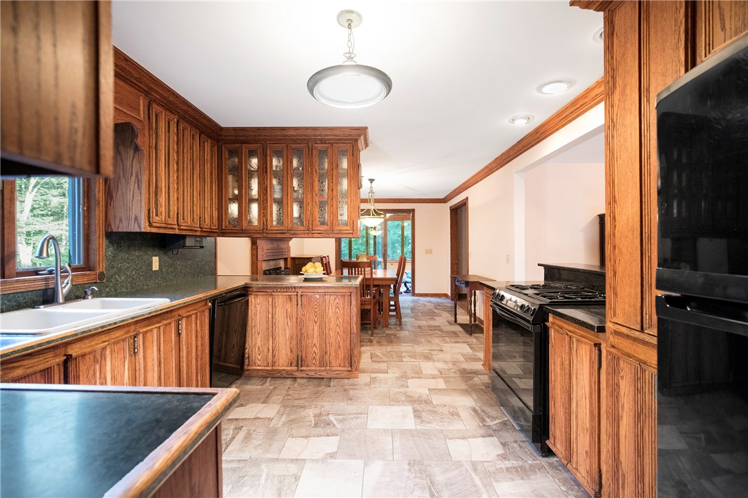 832 Snake Hill Road Glocester, RI 02814 - Photo 18 of 39