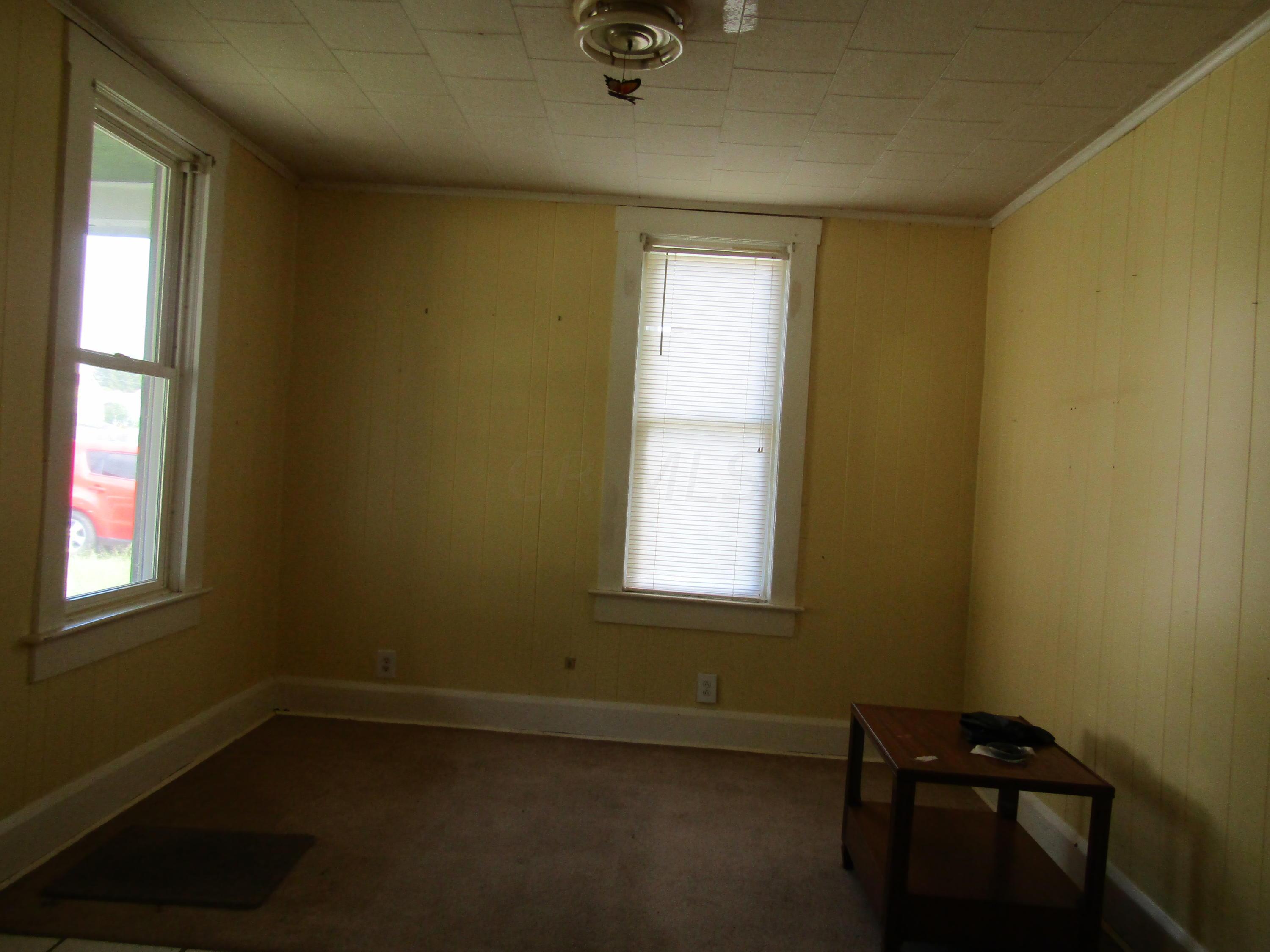 528 Ridge Avenue Crooksville, OH 43731 - Photo 4 of 14