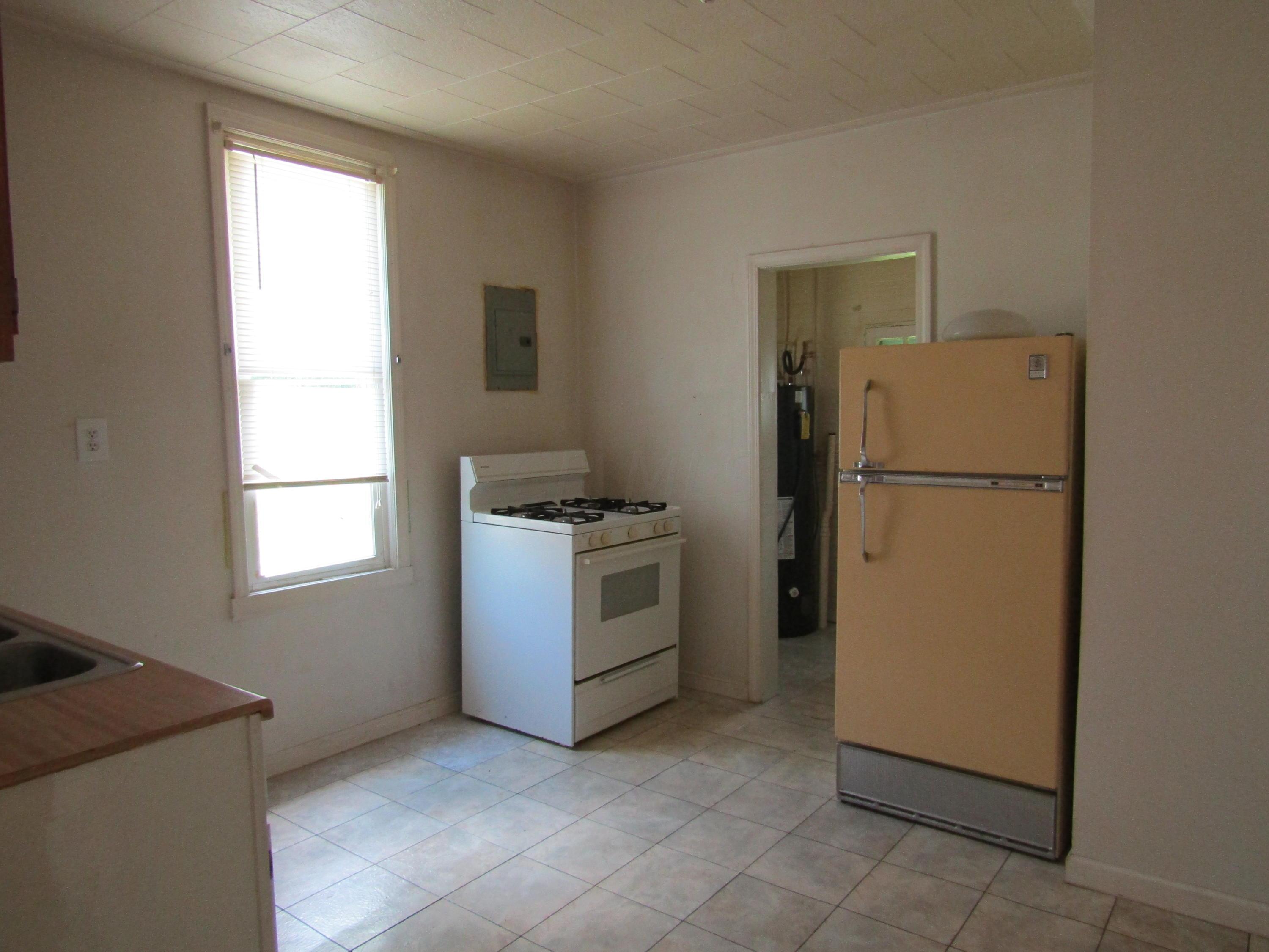 528 Ridge Avenue Crooksville, OH 43731 - Photo 6 of 14