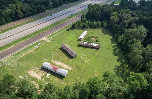 a view of a tennis court
