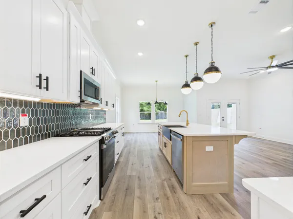 $729,900 | 19 B Bayview Drive, Shalimar, FL 32579